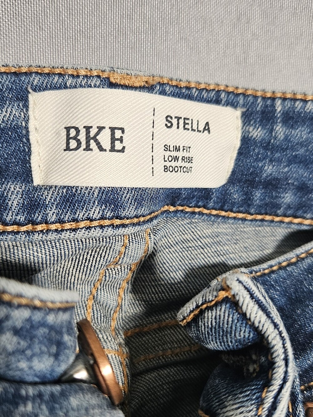 BKE Stella Slim Fit Low Rise Bootcut Jeans 23x31.5 Distressed Y2K Med Wash - Picture 4 of 8